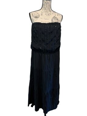connected apparel Black Strapless Tiered Maxi Dress